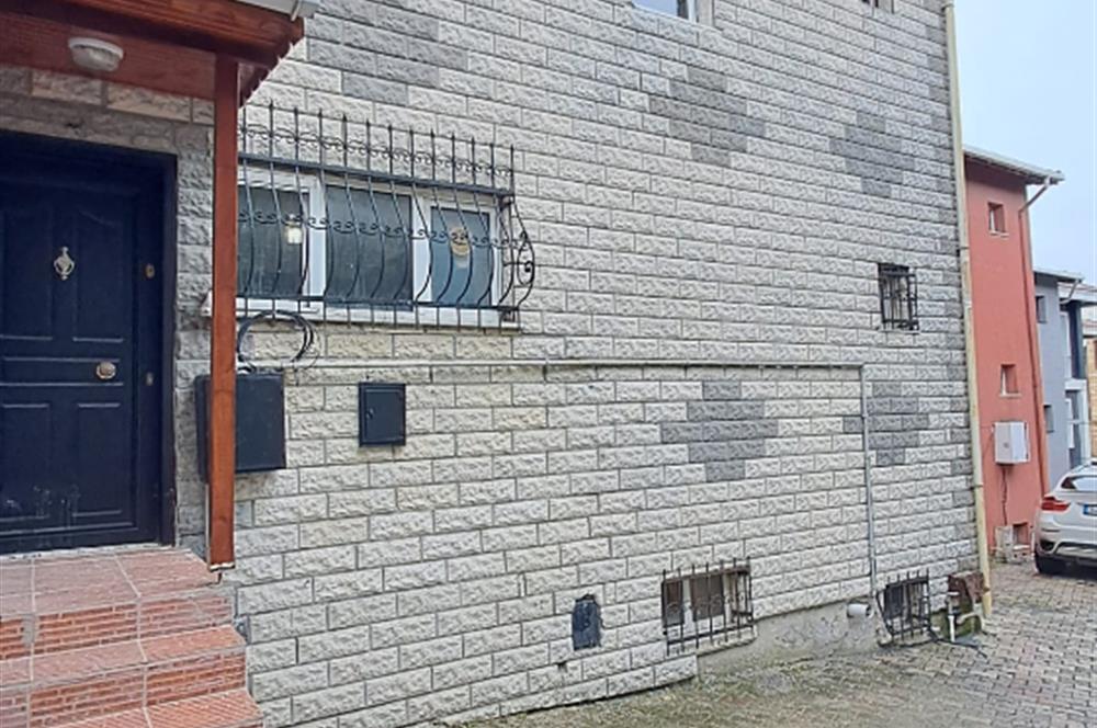 BEYLİKDÜZÜ SAHİLDE SİTE İÇİNDE 6+1 KİRALIK VİLLA