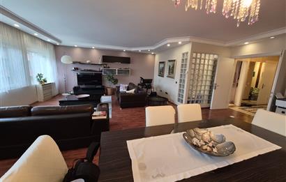 ZEKERİYAKÖY'DE GENİŞ YEŞİL ALANLI SİTEDE 3+1 KİRALIK DAİRE