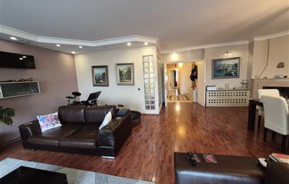 ZEKERİYAKÖY'DE GENİŞ YEŞİL ALANLI SİTEDE 3+1 KİRALIK DAİRE