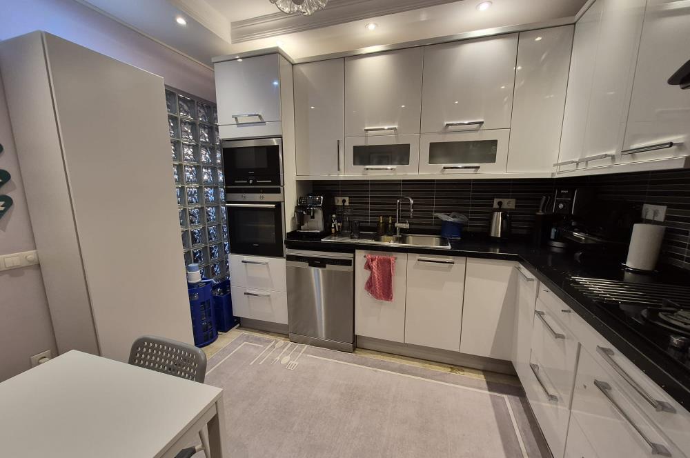 ZEKERİYAKÖY'DE GENİŞ YEŞİL ALANLI SİTEDE 3+1 KİRALIK DAİRE