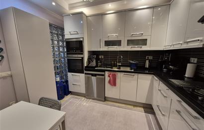 ZEKERİYAKÖY'DE GENİŞ YEŞİL ALANLI SİTEDE 3+1 KİRALIK DAİRE