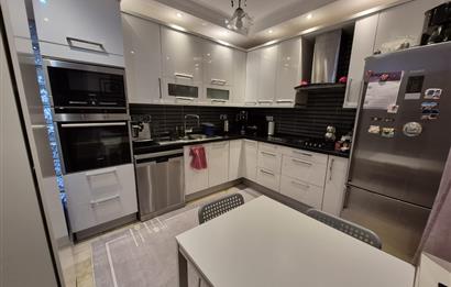 ZEKERİYAKÖY'DE GENİŞ YEŞİL ALANLI SİTEDE 3+1 KİRALIK DAİRE