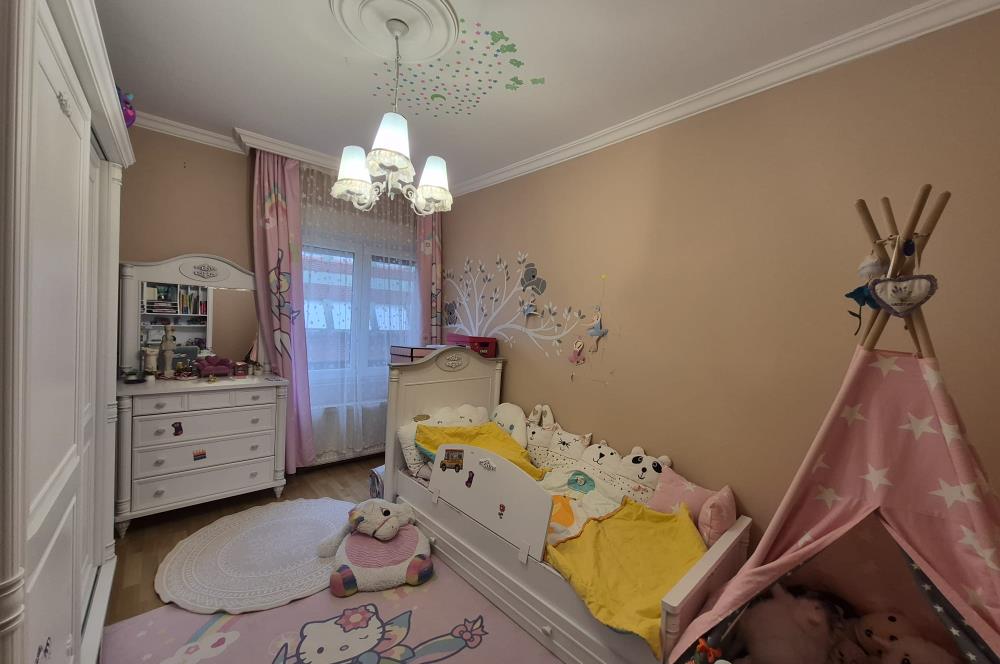 ZEKERİYAKÖY'DE GENİŞ YEŞİL ALANLI SİTEDE 3+1 KİRALIK DAİRE