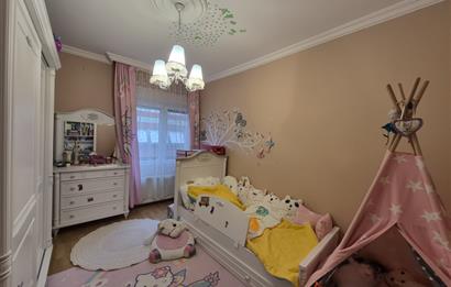 ZEKERİYAKÖY'DE GENİŞ YEŞİL ALANLI SİTEDE 3+1 KİRALIK DAİRE