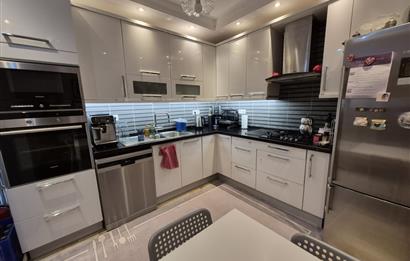 ZEKERİYAKÖY'DE GENİŞ YEŞİL ALANLI SİTEDE 3+1 KİRALIK DAİRE