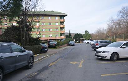 ZEKERİYAKÖY'DE GENİŞ YEŞİL ALANLI SİTEDE 3+1 KİRALIK DAİRE