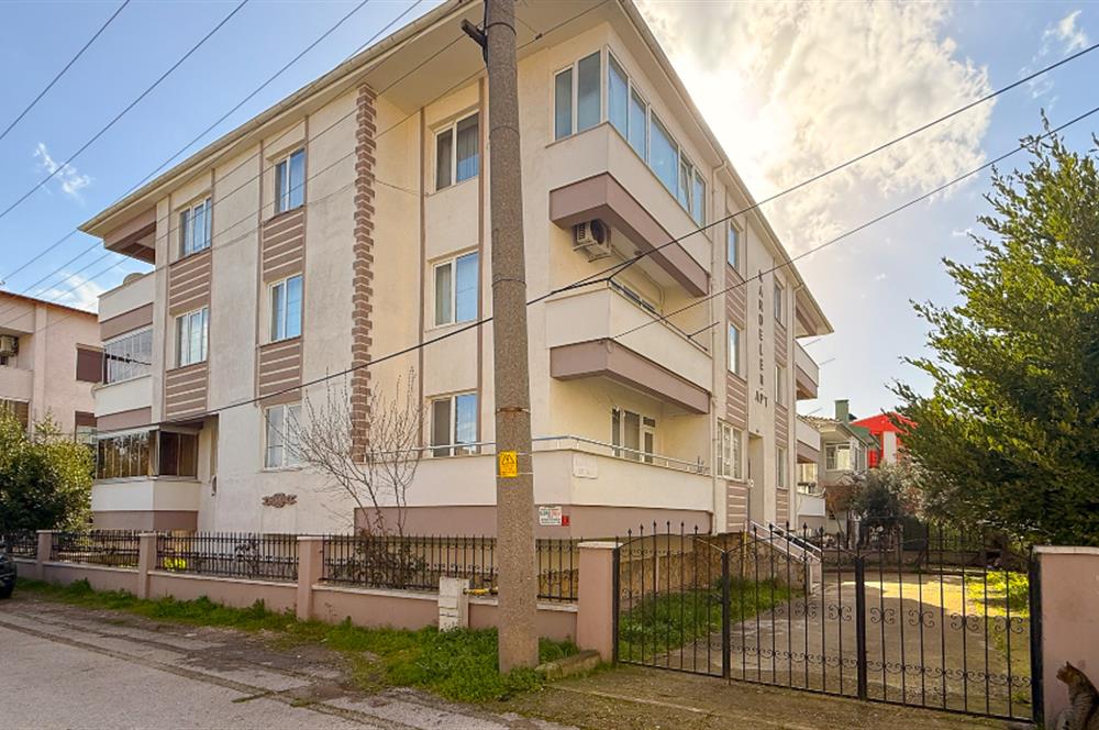 Century 21 Bal'dan Bahçelievler Mahallesinde Satılık 3+1 Daire