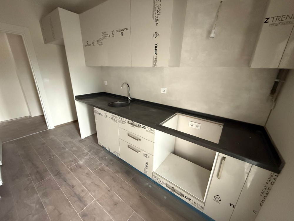 Viva Perla 2+1 Kapalı Mutrfak Havuzlu 7/24 Güvenlikli Boş Daire