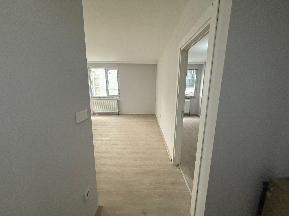 Meda Marmara 2 Sitesinde Havuzlu Güvenlikli Satılık 2+1Boş Daire