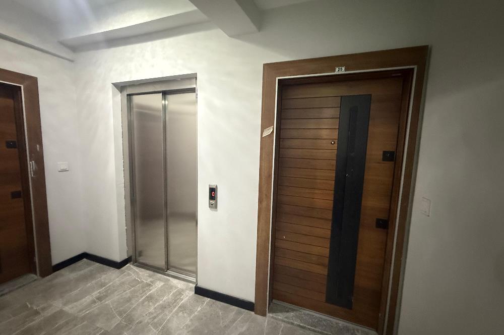 Meda Marmara 2 Sitesinde Havuzlu Güvenlikli Satılık 2+1Boş Daire