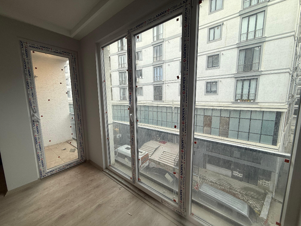 Meda Marmara 2 Sitesinde Havuzlu Güvenlikli Satılık 2+1Boş Daire