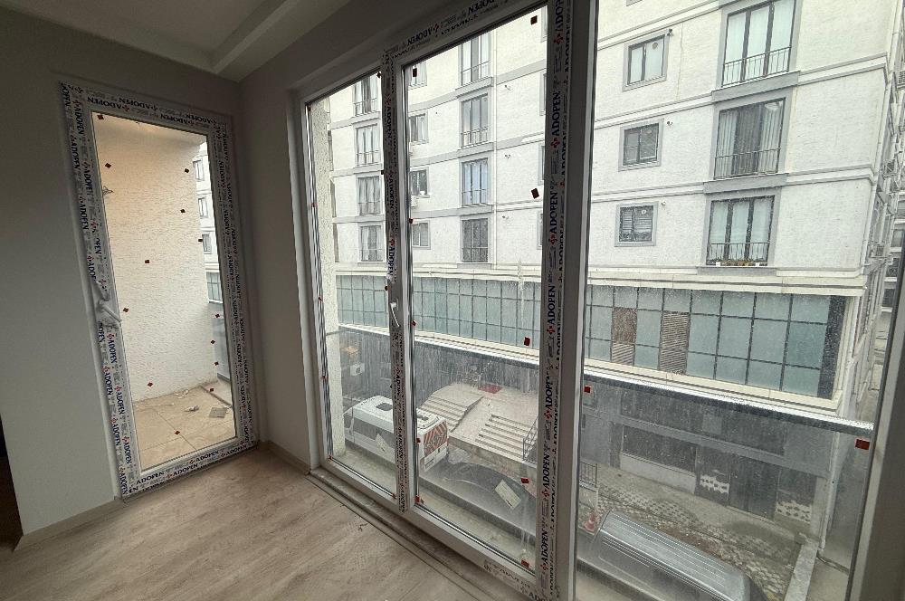 Meda Marmara 2 Sitesinde Havuzlu Güvenlikli Satılık 2+1Boş Daire