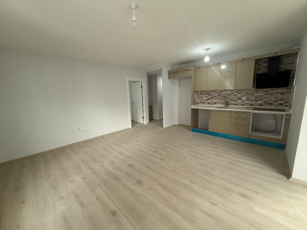 Meda Marmara 2 Sitesinde Havuzlu Güvenlikli Satılık 2+1Boş Daire