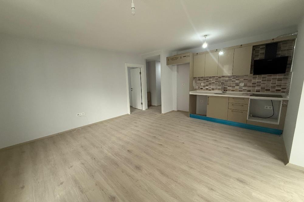 Meda Marmara 2 Sitesinde Havuzlu Güvenlikli Satılık 2+1Boş Daire