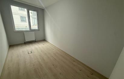 Meda Marmara 2 Sitesinde Havuzlu Güvenlikli Satılık 2+1Boş Daire