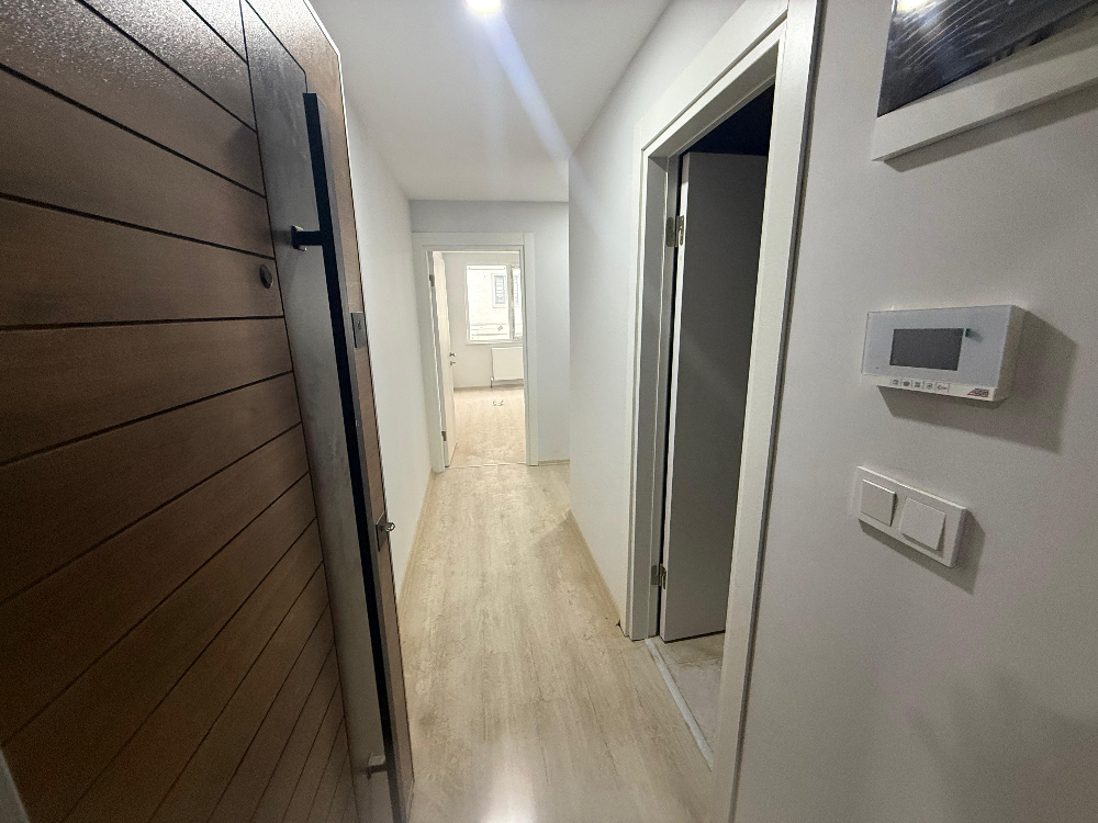 Meda Marmara 2 Sitesinde Havuzlu Güvenlikli Satılık 2+1Boş Daire