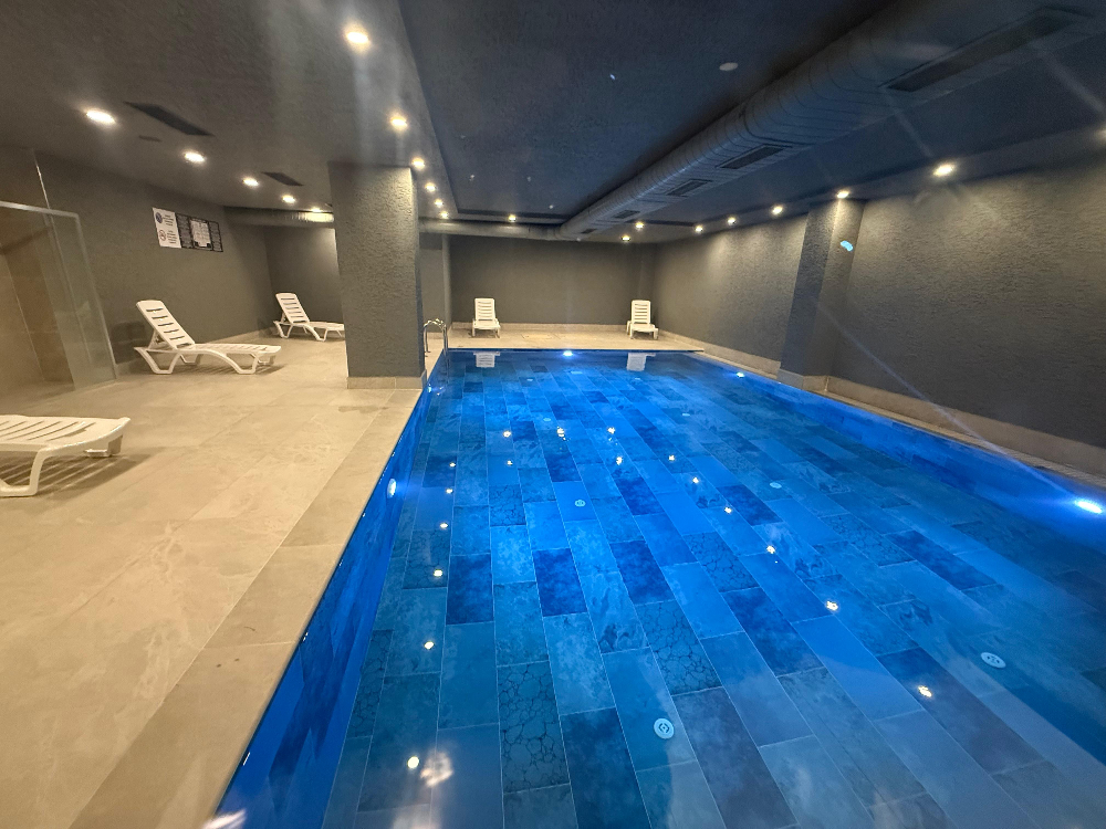 Meda Marmara 2 Sitesinde Havuzlu Güvenlikli Satılık 2+1Boş Daire