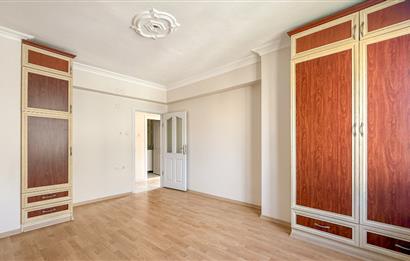 Century 21 Bal'dan Bahçelievler Mahallesinde Satılık 3+1 Daire