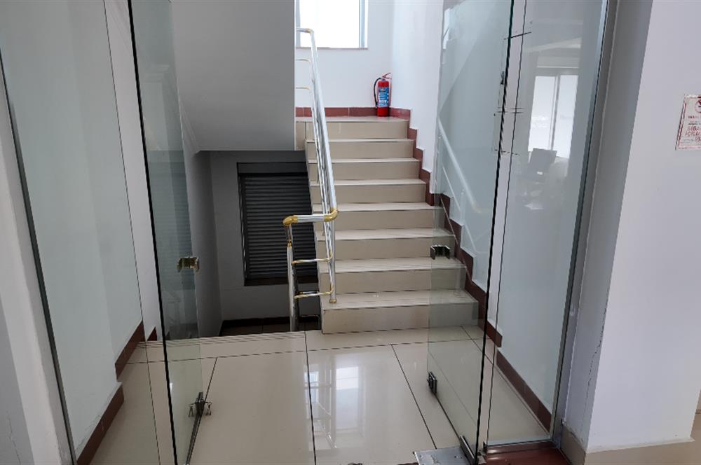 C21NEXAR'DAN ANA CADDE ÜZERİ 85O m² KOMPLE KİRALIK PLAZA BİNASI