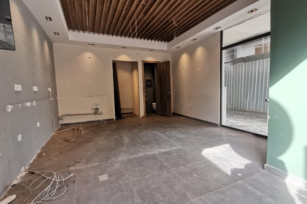 ŞAİRARŞİ CADDE ÜZERİ KÖŞE DÜKKAN 28m2 + 15m2 ÖN KULLANIMLI