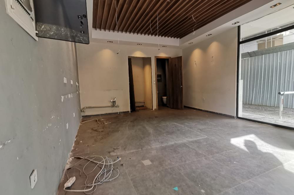 ŞAİRARŞİ CADDE ÜZERİ KÖŞE DÜKKAN 28m2 + 15m2 ÖN KULLANIMLI