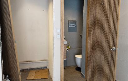 ŞAİRARŞİ CADDE ÜZERİ KÖŞE DÜKKAN 28m2 + 15m2 ÖN KULLANIMLI