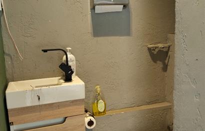 ŞAİRARŞİ CADDE ÜZERİ KÖŞE DÜKKAN 28m2 + 15m2 ÖN KULLANIMLI