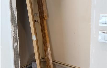 ŞAİRARŞİ CADDE ÜZERİ KÖŞE DÜKKAN 28m2 + 15m2 ÖN KULLANIMLI