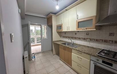 Merkezi Konumda Güvenlikli Sitede Ferah 2+1 