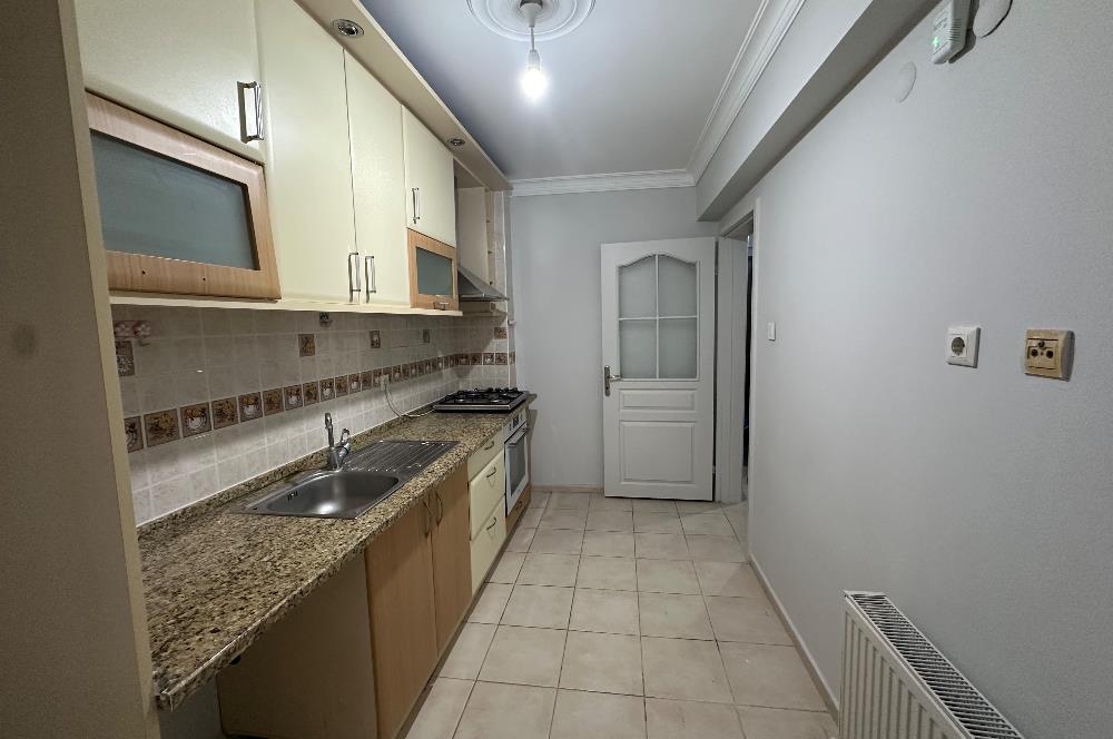 Merkezi Konumda Güvenlikli Sitede Ferah 2+1 