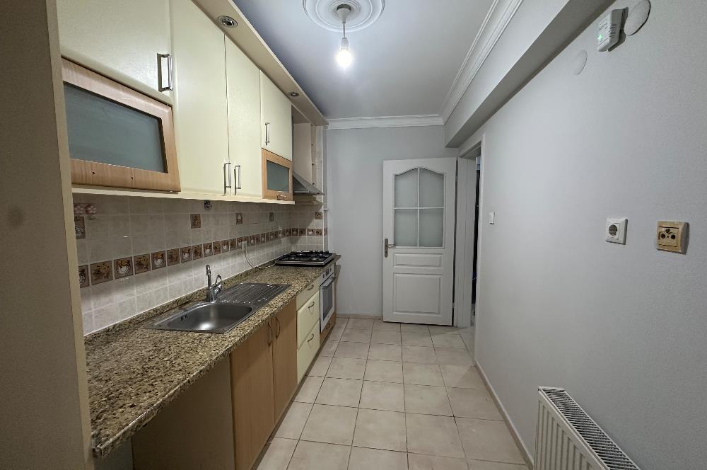 Merkezi Konumda Güvenlikli Sitede Ferah 2+1 