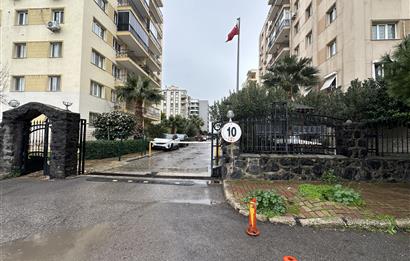 Merkezi Konumda Güvenlikli Sitede Ferah 2+1 