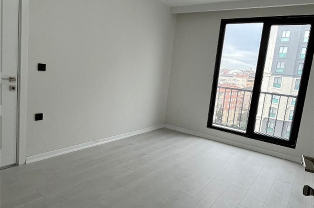 C21 NEXARDAN ANA CADDEYE KOMŞU SENNA PARK SİTESİNDE SATILIK 2+1 LÜKS DAİRE