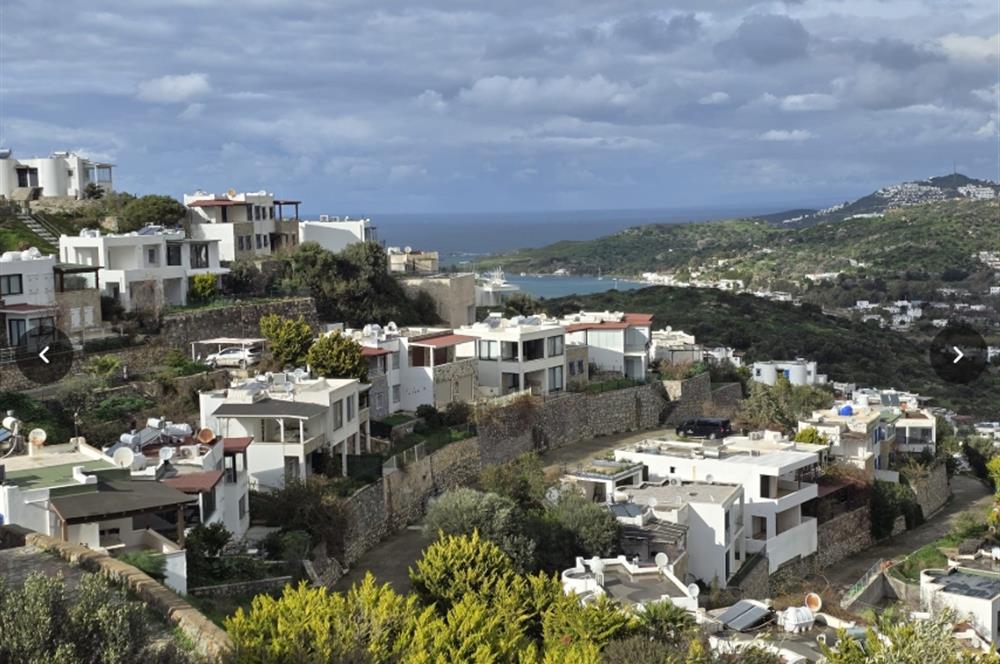 Bodrum Gümüşlük Satılık Deniz Manzaralı İkiz Villa