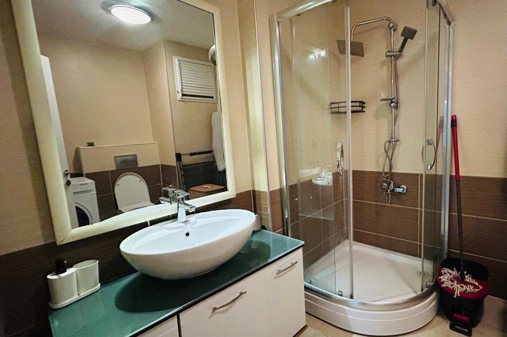 KEMER VADİ SİTESİNDE FERAH KULLANIMLI BALKONLU BEYAZ EŞYALI  1+1 DAİRE