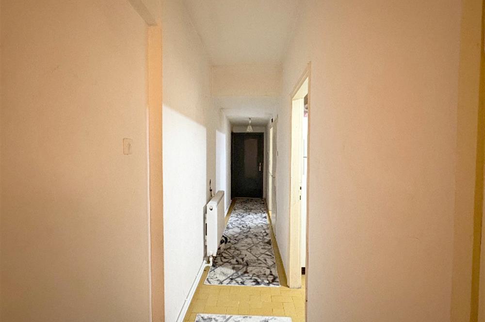  C21 Cius; Eşref Dinçer Mahallesinde 2+1 Ara Kat Eşyalı Satılık Daire