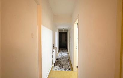  C21 Cius; Eşref Dinçer Mahallesinde 2+1 Ara Kat Eşyalı Satılık Daire