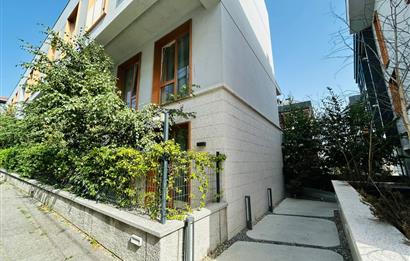 C21 DEN KEMERBURGAZ HİM CADDE’DE 1+1 MODERN EŞYALI ŞIK DAİRE