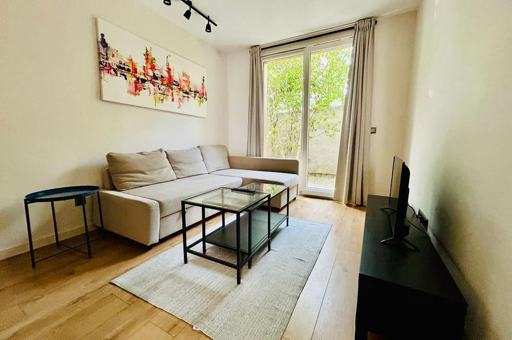 C21 DEN KEMERBURGAZ HİM CADDE’DE 1+1 MODERN EŞYALI ŞIK DAİRE