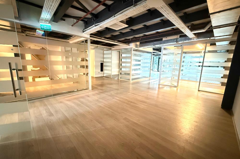Porta Vadi Kiralık Dükkan 400m2+40m2 Tahsisli Ön Kullanım Alanı