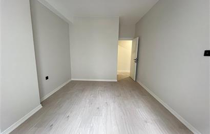 ALTINTEPE'DE 0 BİNADA BALKONLU ARA KATTA LÜX 2+1