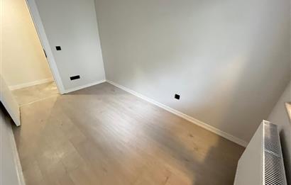 ALTINTEPE'DE 0 BİNADA BALKONLU ARA KATTA LÜX 2+1