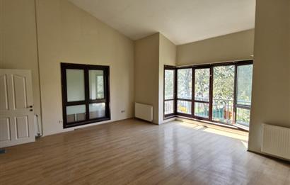 BAŞAKŞEHİR'de GENİŞ BAHÇELİ LÜKS KİRALIK VİLLA