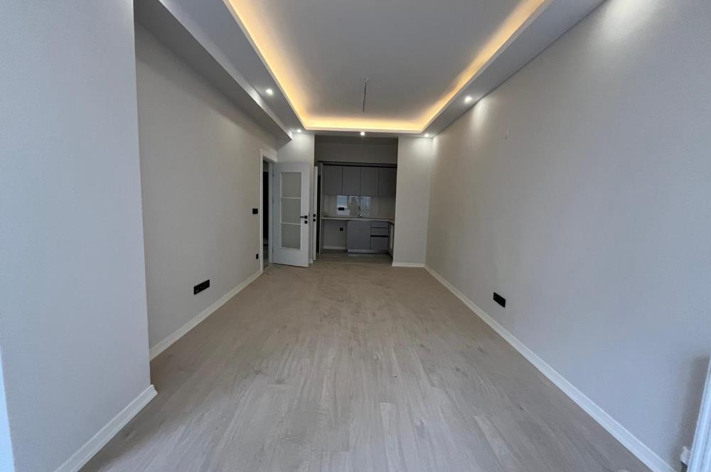 ALTINTEPE'DE 0 BİNADA BALKONLU ARA KATTA LÜX 2+1