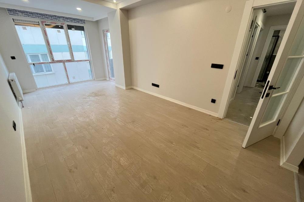 ALTINTEPE'DE 0 BİNADA BALKONLU ARA KATTA LÜX 2+1