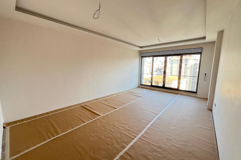 BOSTANCI'DA SAHİLE İDOYA YAKIN 0 BİNADA ULTRA LÜX 3+1