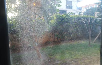 ALTINTEPE'DE MERKEZİ KONUMDA ÖN CEPHE BAHÇE MULLANIMLI 2+1