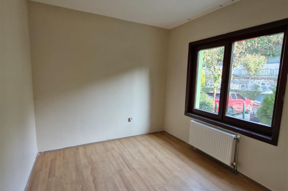 BAŞAKŞEHİR'de GENİŞ BAHÇELİ LÜKS KİRALIK VİLLA