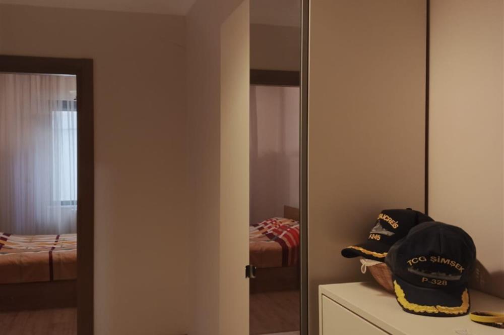 ALTINTEPE'DE MERKEZİ KONUMDA ÖN CEPHE BAHÇE MULLANIMLI 2+1