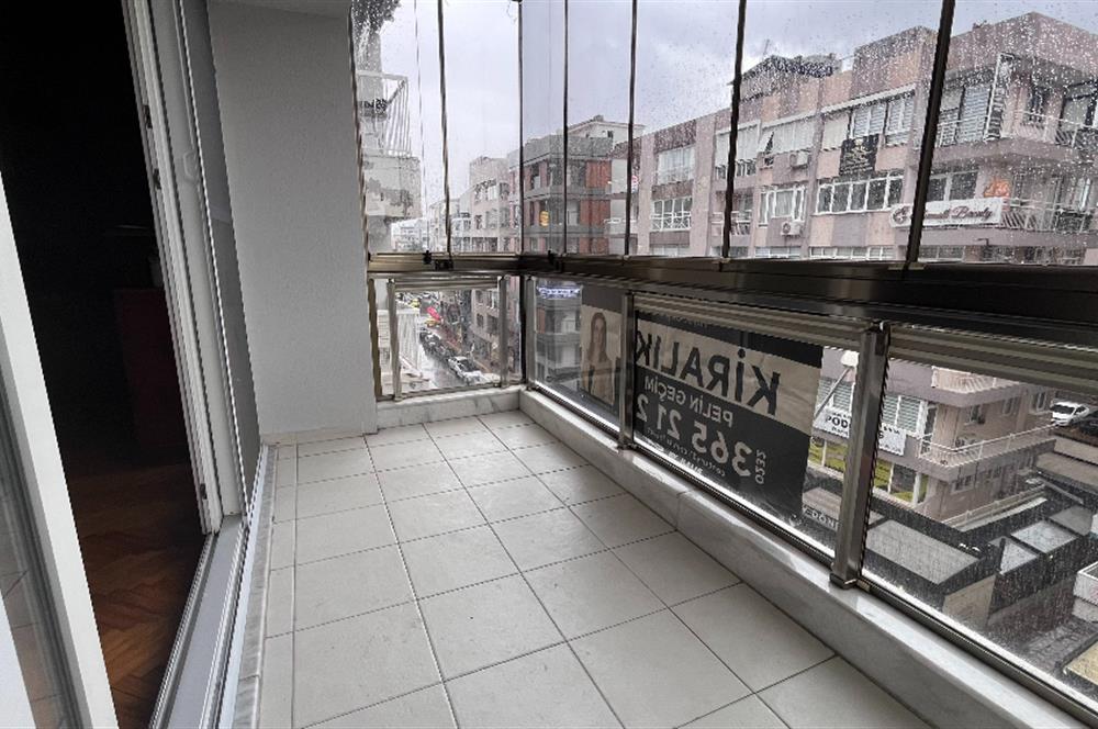 Bostanlı Cemal Gürsel Caddesinde 3+1 Kiralık İş Yeri veya Daire